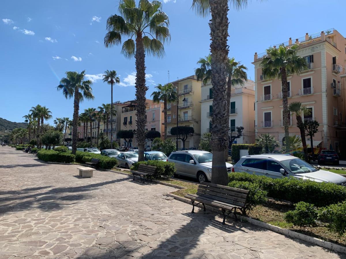 Casetta Blue House Gaeta Via Dell'Indipendenza Экстерьер фото
